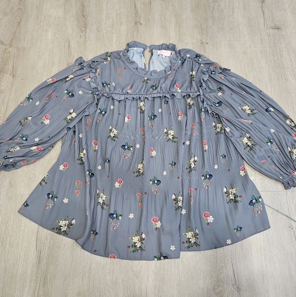 Ted Baker blouse size 2, Us size 4-6. Excellent condition